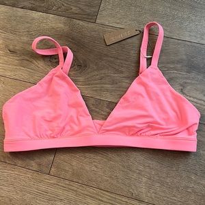 FITS EVERYBODY TRIANGLE BRALETTE Sz Large. Brand new
